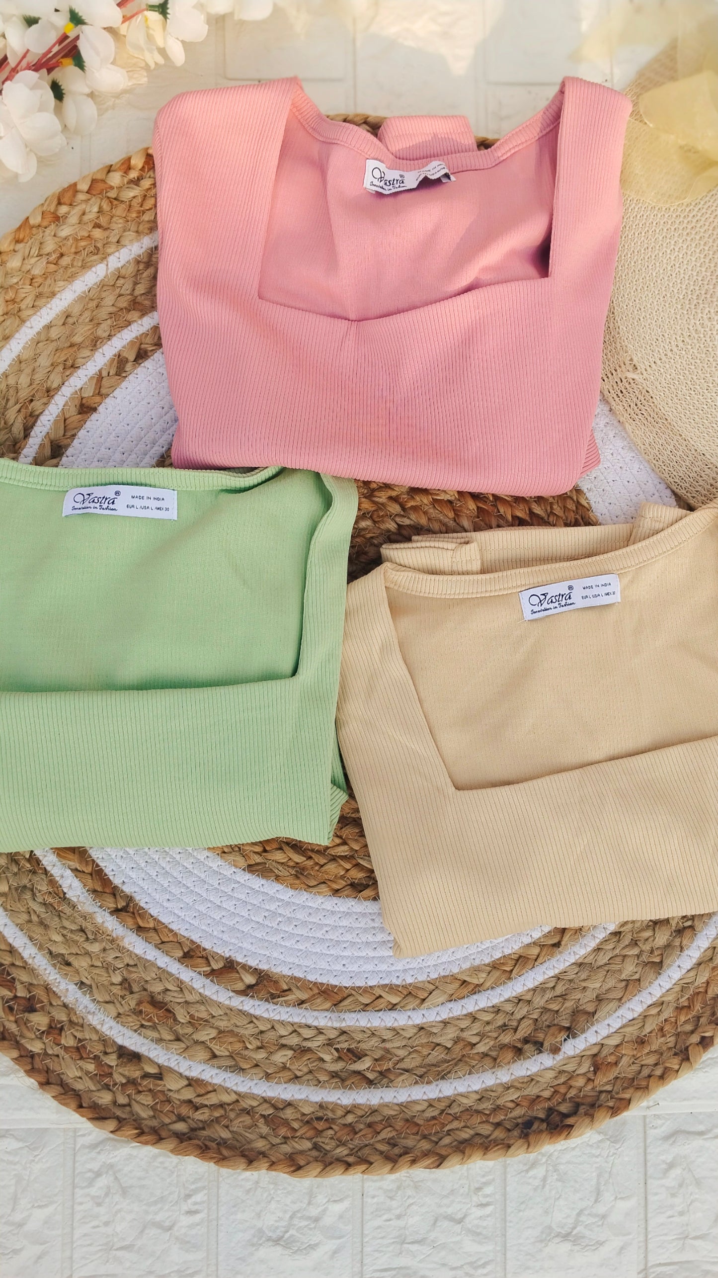 SQUARE NECK FITTED CROP TOP